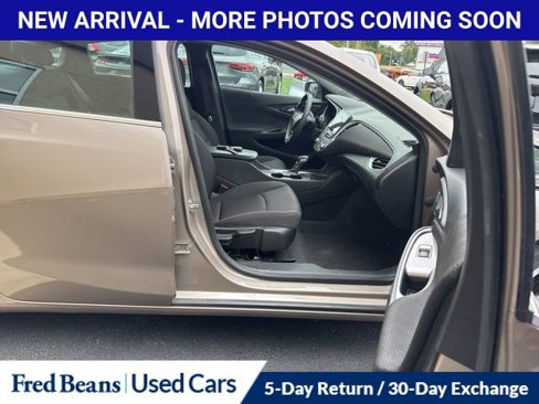 Used 2023 Chevrolet Malibu LT image 9