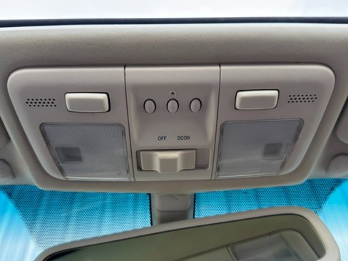 Used 2004 Lexus SC 430 Convertible image 30