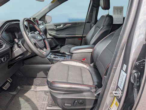 Used 2023 Ford Escape ST-Line w/ Tech Pack #1 image 17
