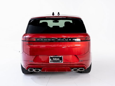 Used 2025 Land Rover Range Rover Sport Dynamic SE image 4