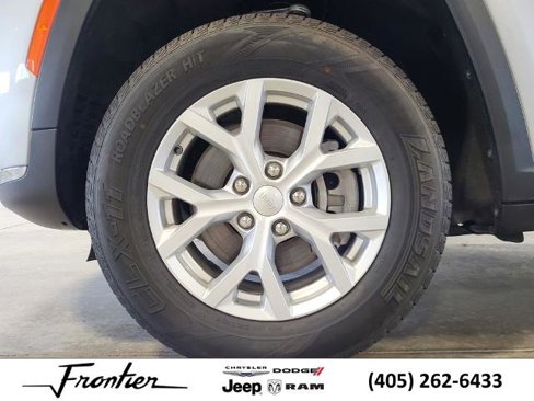 Used 2023 Jeep Grand Cherokee L Limited image 10