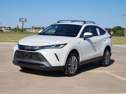 Used 2021 Toyota Venza XLE image 7