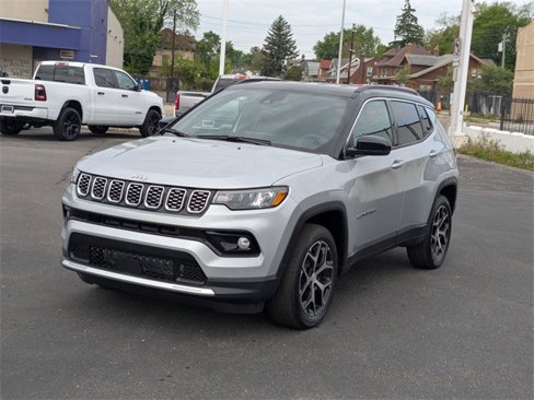 New 2024 Jeep Compass Limited image 10