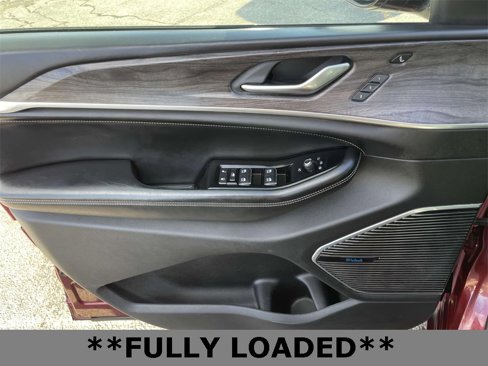 Used 2021 Jeep Grand Cherokee L Overland w/ Luxury Tech Group IV image 17