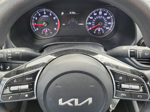 Used 2023 Kia Forte LXS w/ LXS Technology Package image 18