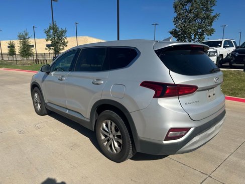 Used 2019 Hyundai Santa Fe SEL image 4