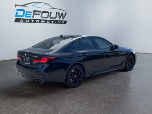 Used 2023 BMW 540i xDrive w/ M Sport Package image 3