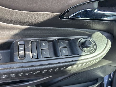 Used 2022 Buick Encore Preferred w/ Safety Package II image 14