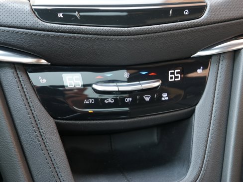 Certified 2022 Cadillac XT5 Premium Luxury w/ LPO, Floor Liner Package image 18