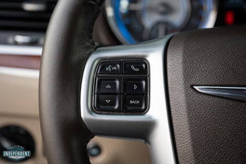 Used 2011 Chrysler 300 C image 25