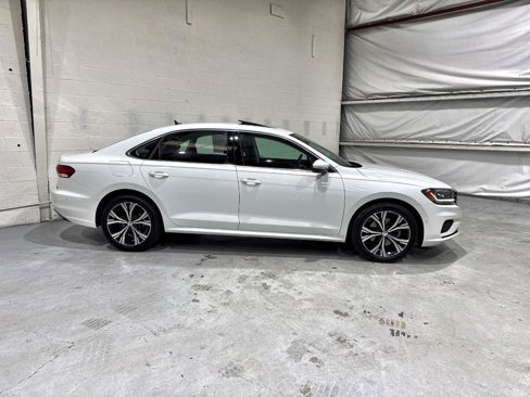 Used 2020 Volkswagen Passat 2.0T SEL image 8