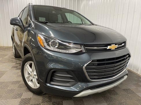 Used 2021 Chevrolet Trax LT w/ LT Convenience Package image 10