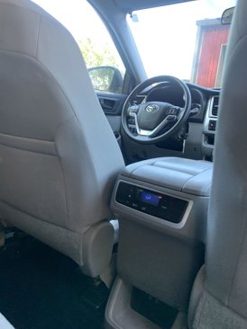 Used 2017 Toyota Highlander LE image 20