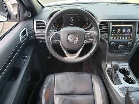 Used 2018 Jeep Grand Cherokee Limited image 17