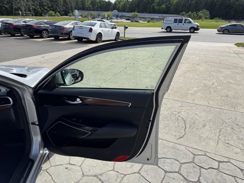 Used 2018 Kia Cadenza Technology image 18