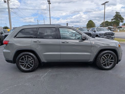 Used 2019 Jeep Grand Cherokee Trailhawk image 3