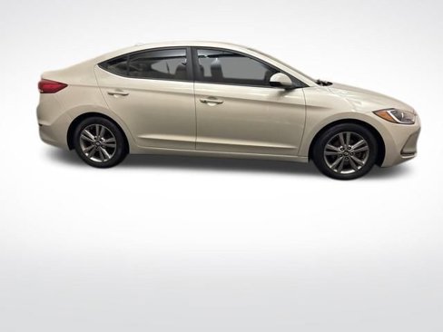 Used 2018 Hyundai Elantra Value Edition w/ Cargo Package image 4