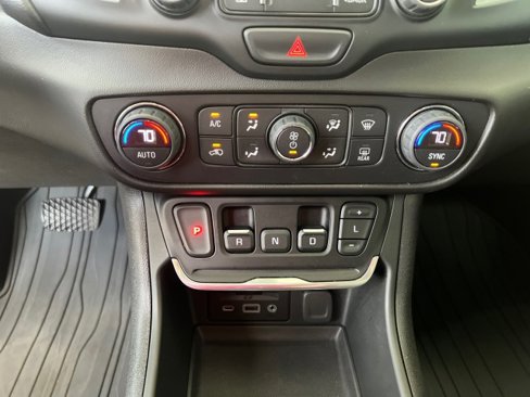 Used 2020 GMC Terrain SLT w/ Preferred Package image 23
