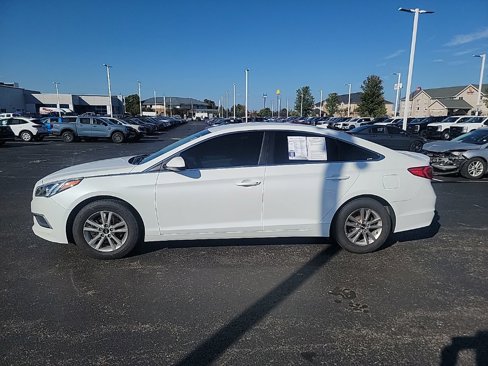 Used 2017 Hyundai Sonata SE w/ Cargo Package image 1