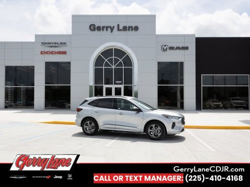 Used 2024 Ford Escape ST-Line w/ Cold Weather Package image 1