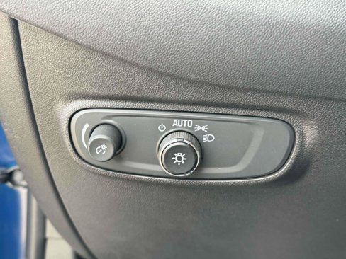 Used 2023 Chevrolet Equinox LT image 19