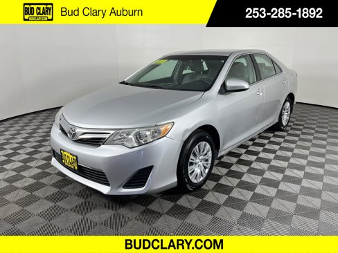 Used 2013 Toyota Camry LE image 1