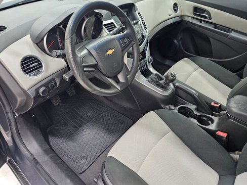 Used 2011 Chevrolet Cruze LS w/ Connectivity Package image 20
