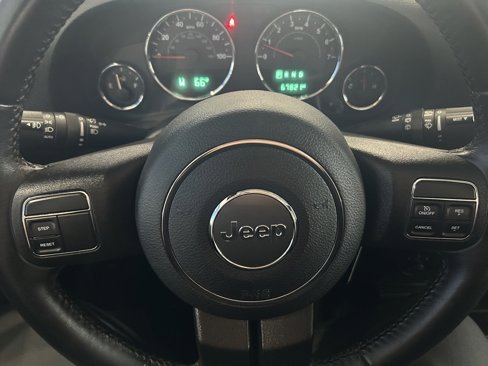 Used 2018 Jeep Wrangler Unlimited Sahara image 20