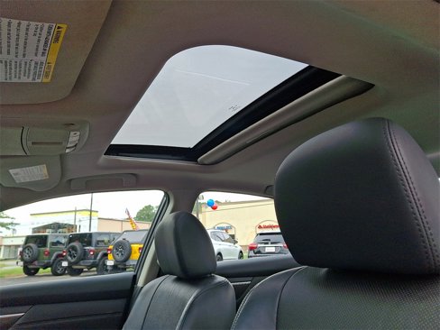 Used 2015 Nissan Altima 2.5 SL w/ Technology Package image 14