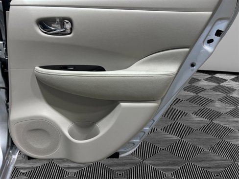 Used 2017 Nissan Leaf SV image 17