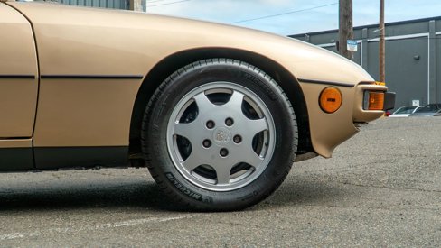 Used 1988 Porsche 924 S image 25