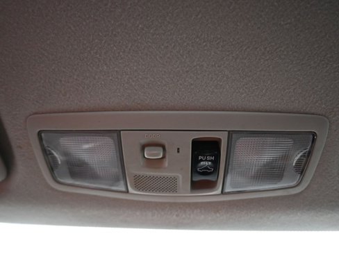 Used 2015 Mitsubishi Outlander SE image 25