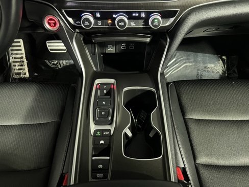 Used 2022 Honda Accord Sport image 12