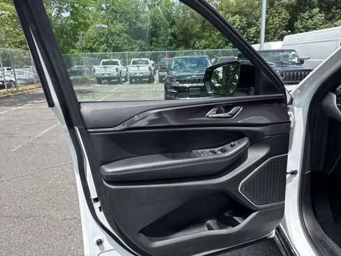 Certified 2022 Jeep Grand Cherokee Altitude image 34