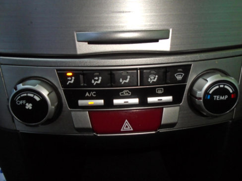 Used 2011 Subaru Outback 2.5i Premium image 26