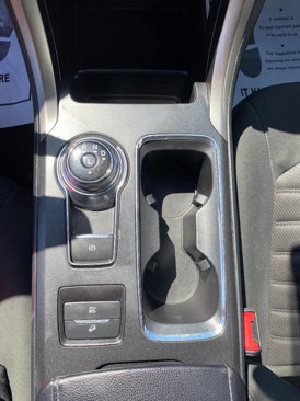 Used 2019 Ford Fusion SE image 25