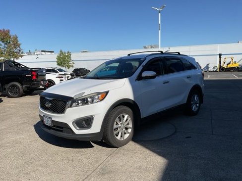 Used 2016 Kia Sorento LX w/ LX Convenience Package image 3