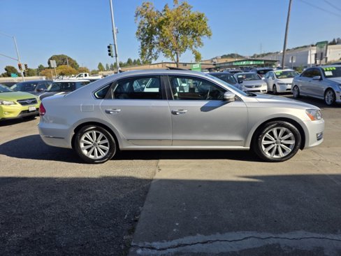 Used 2013 Volkswagen Passat 2.5 SEL Premium image 4