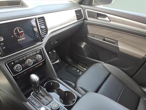 Used 2022 Volkswagen Atlas Cross Sport SE image 22