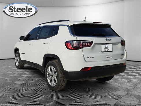 New 2025 Jeep Compass Latitude image 3