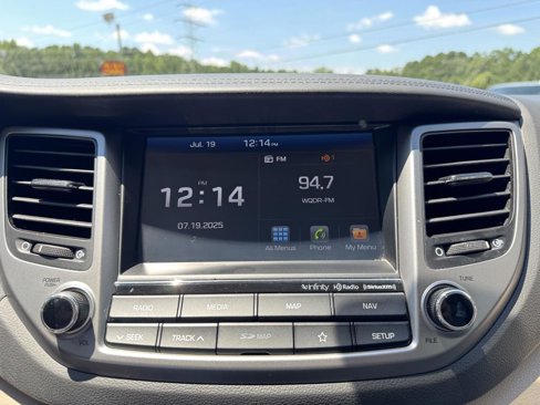 Used 2018 Hyundai Tucson Limited image 19