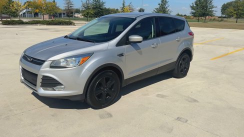 Used 2016 Ford Escape SE w/ SE Cold Weather Package image 4