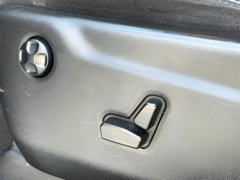 Used 2017 Jeep Grand Cherokee Limited image 38
