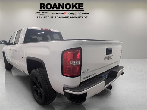 Used 2017 GMC Sierra 1500 SLE w/ SLE Value Package image 7