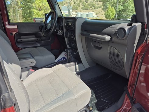 Used 2007 Jeep Wrangler Sahara w/ Dual Top Group image 11