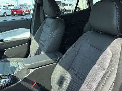 New 2025 Chevrolet Trax LT w/ Driver Confidence Package image 25