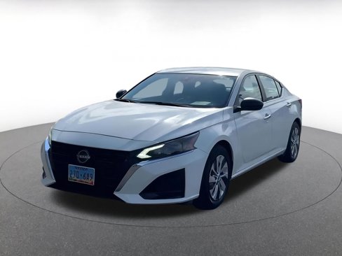 Used 2024 Nissan Altima 2.5 S image 7