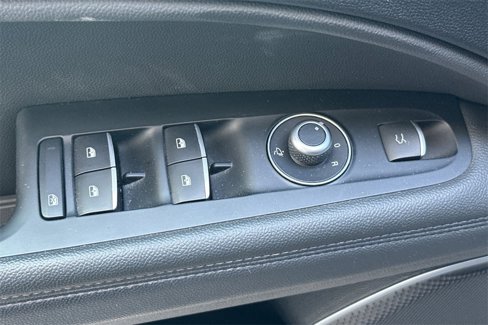 Used 2018 Alfa Romeo Stelvio Sport w/ Cold Weather Package image 15