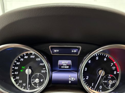 Used 2015 Mercedes-Benz ML 350 4MATIC image 35