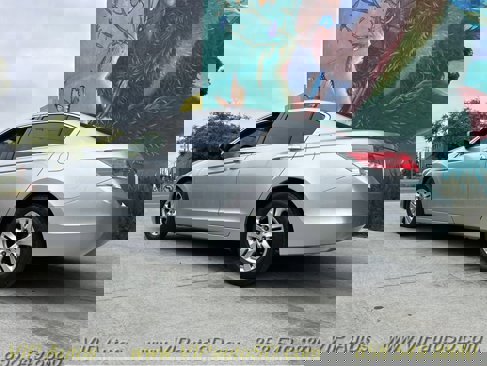 Used 2010 Honda Accord LX-P image 3